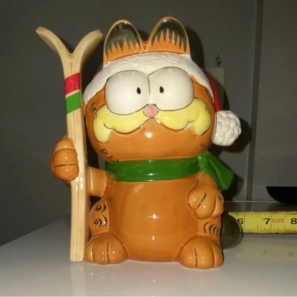 Enesco Garfield Skier Piggy Bank - Picture 11 of 11